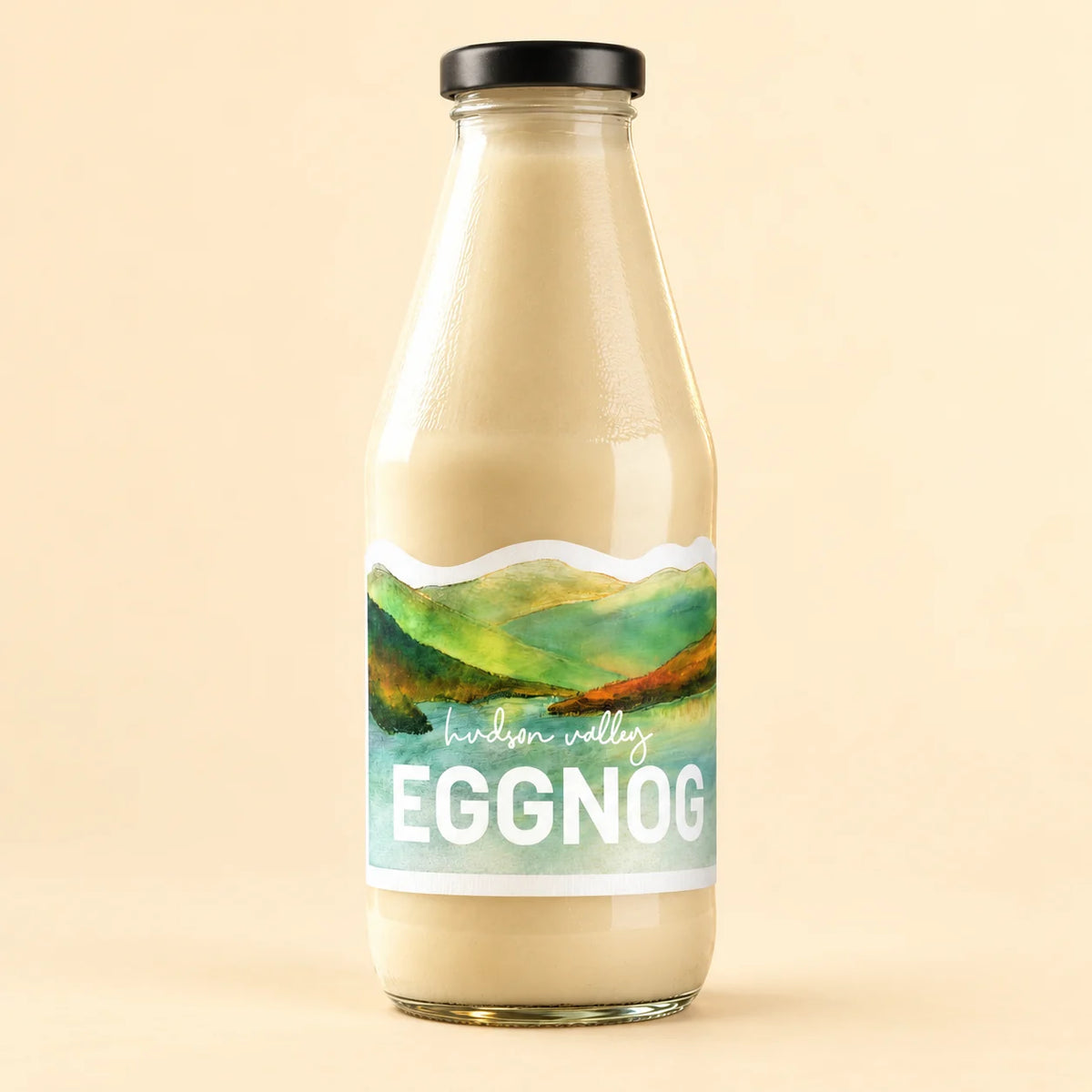 Hudson Valley Eggnog in der 500-ml-Glasflasche vor cremefarbenem Hintergrund